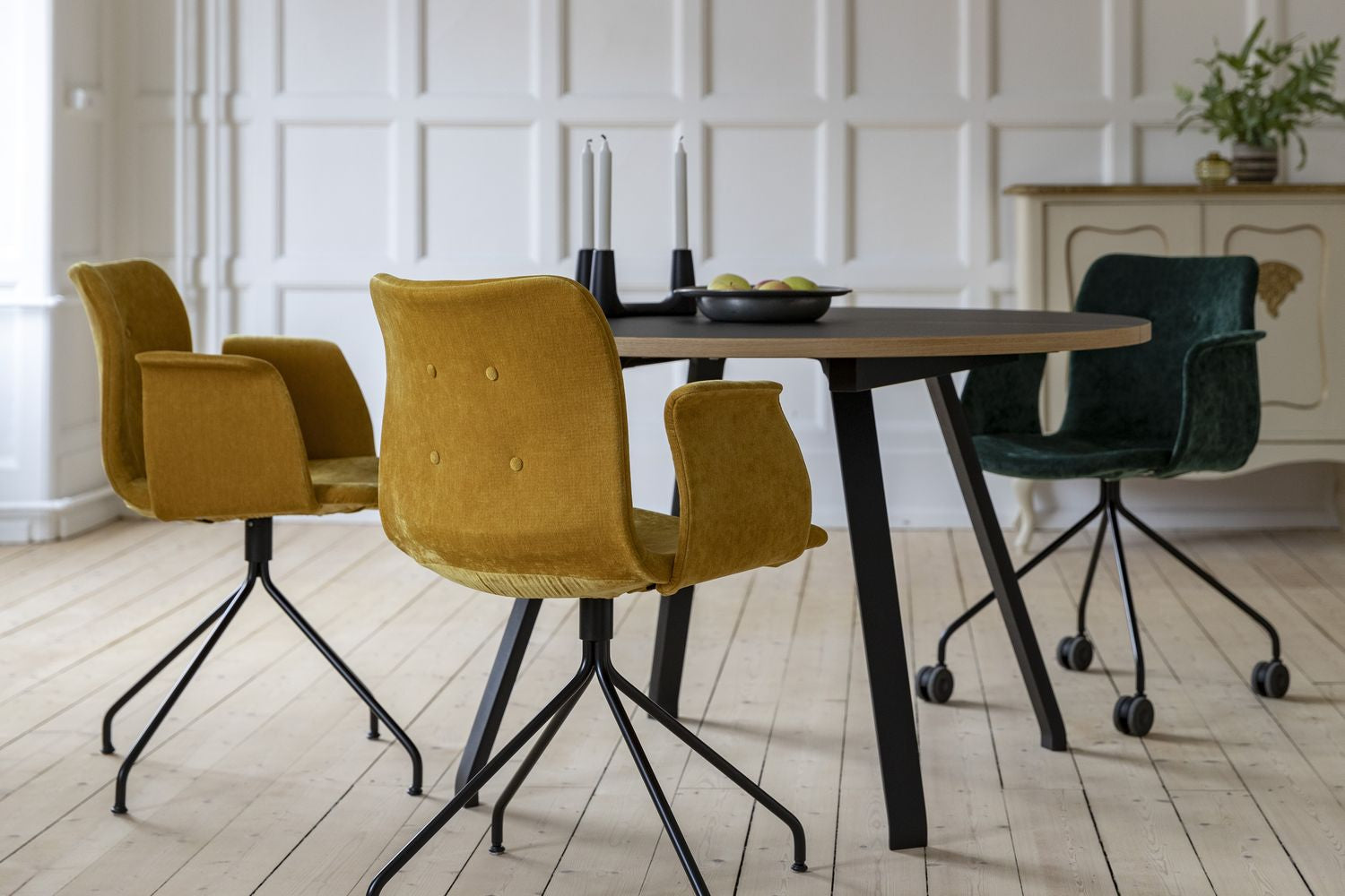 Bent Hansen Primum Chair With Armrests Black Firm Frame, Brandy Davos Leather