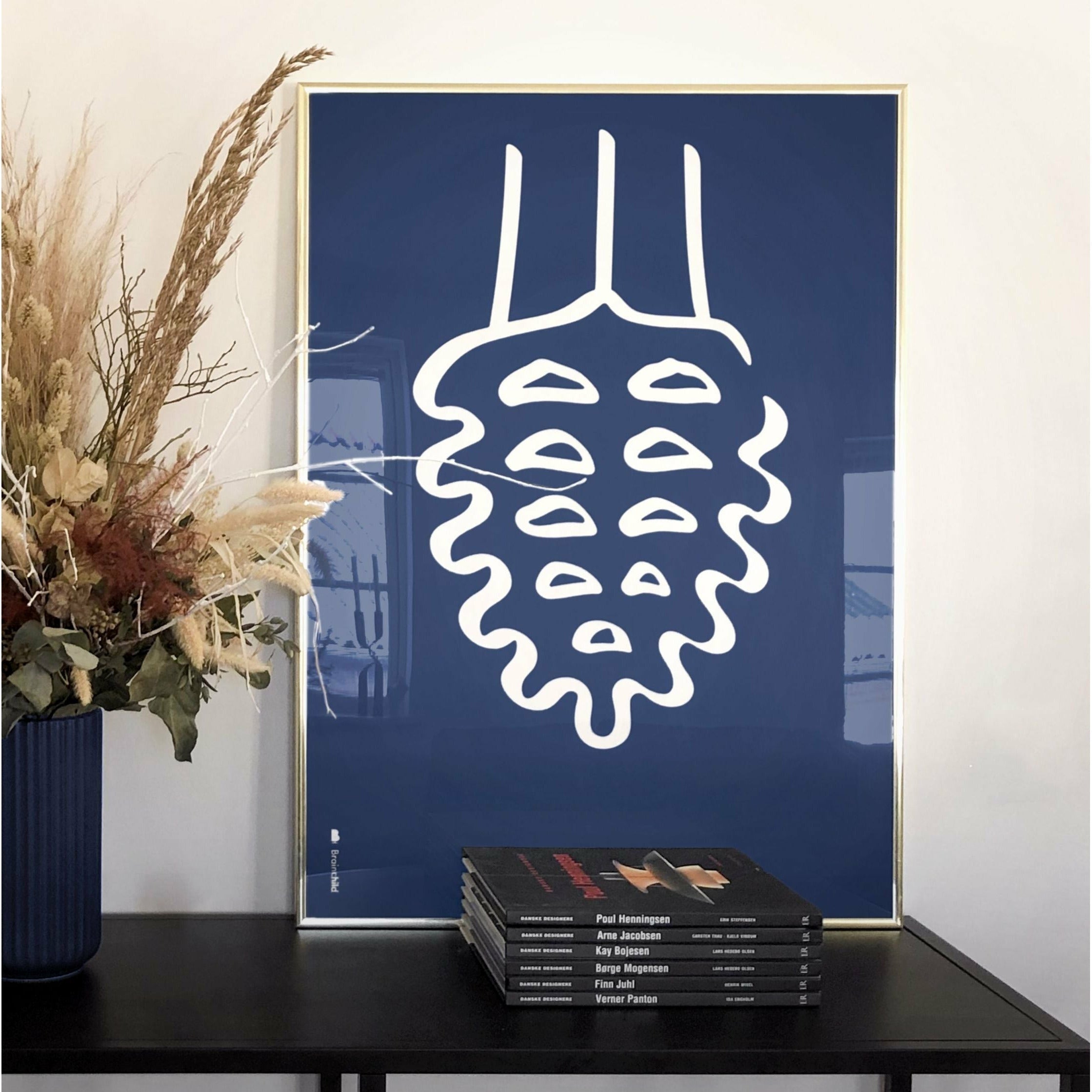 Plakát Pine Cone Line Pine Cone, mosazný barevný rám 50x70 cm, modré pozadí