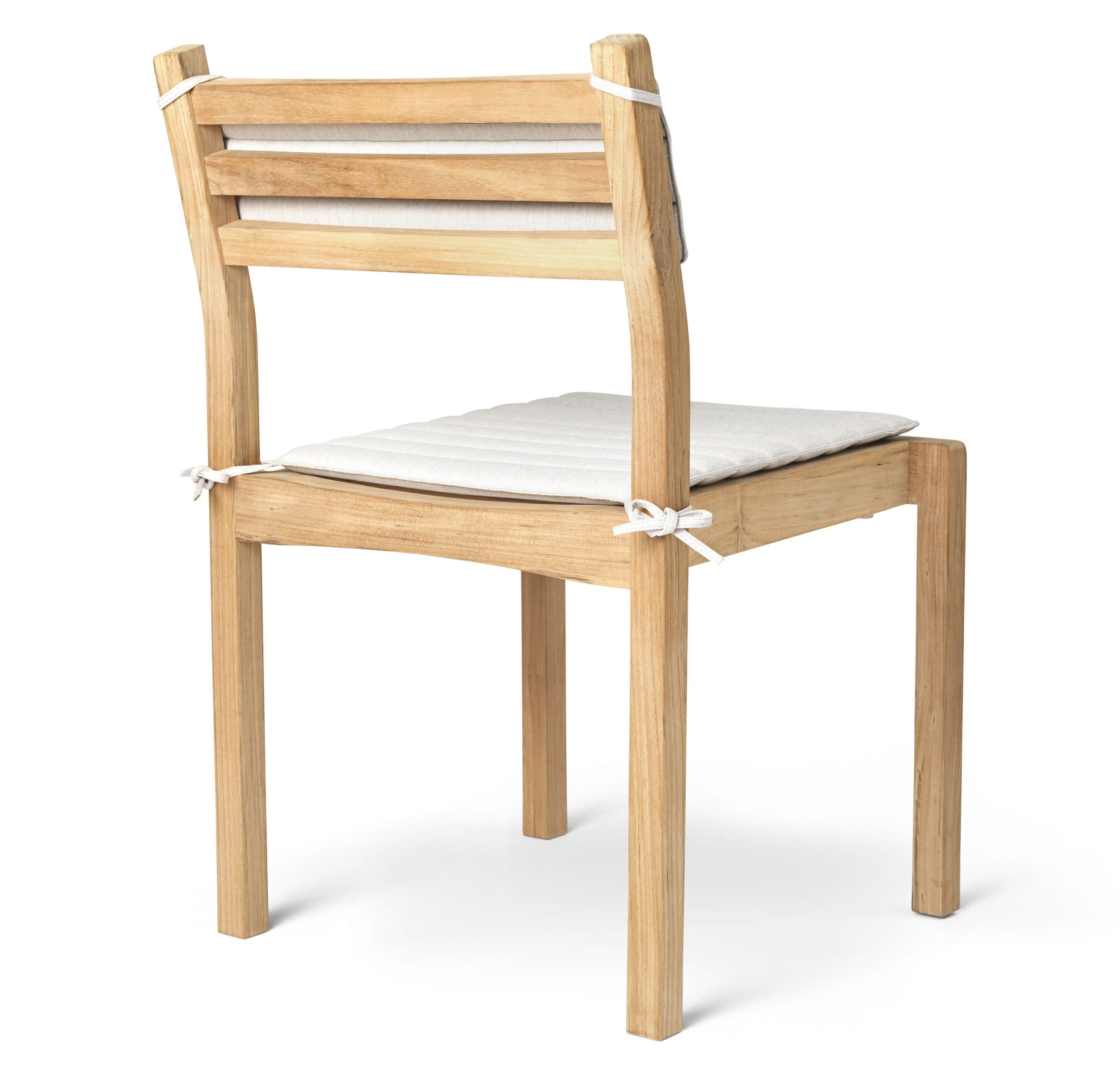 Venkovní židle Carl Hansen AH501