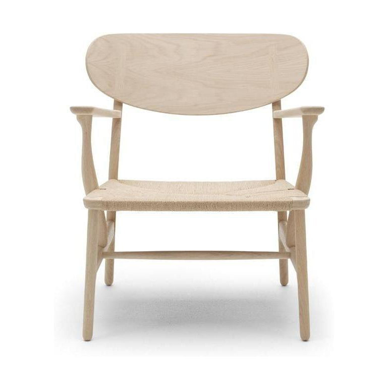 Lounge židle Carl Hansen CH22, mýdlový dub/přírodní šňůra