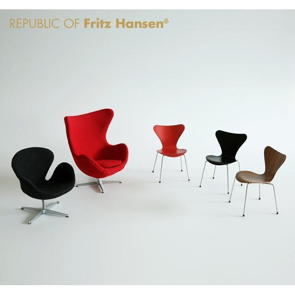 Fritz Hansen miniaturní židle vejce, červená