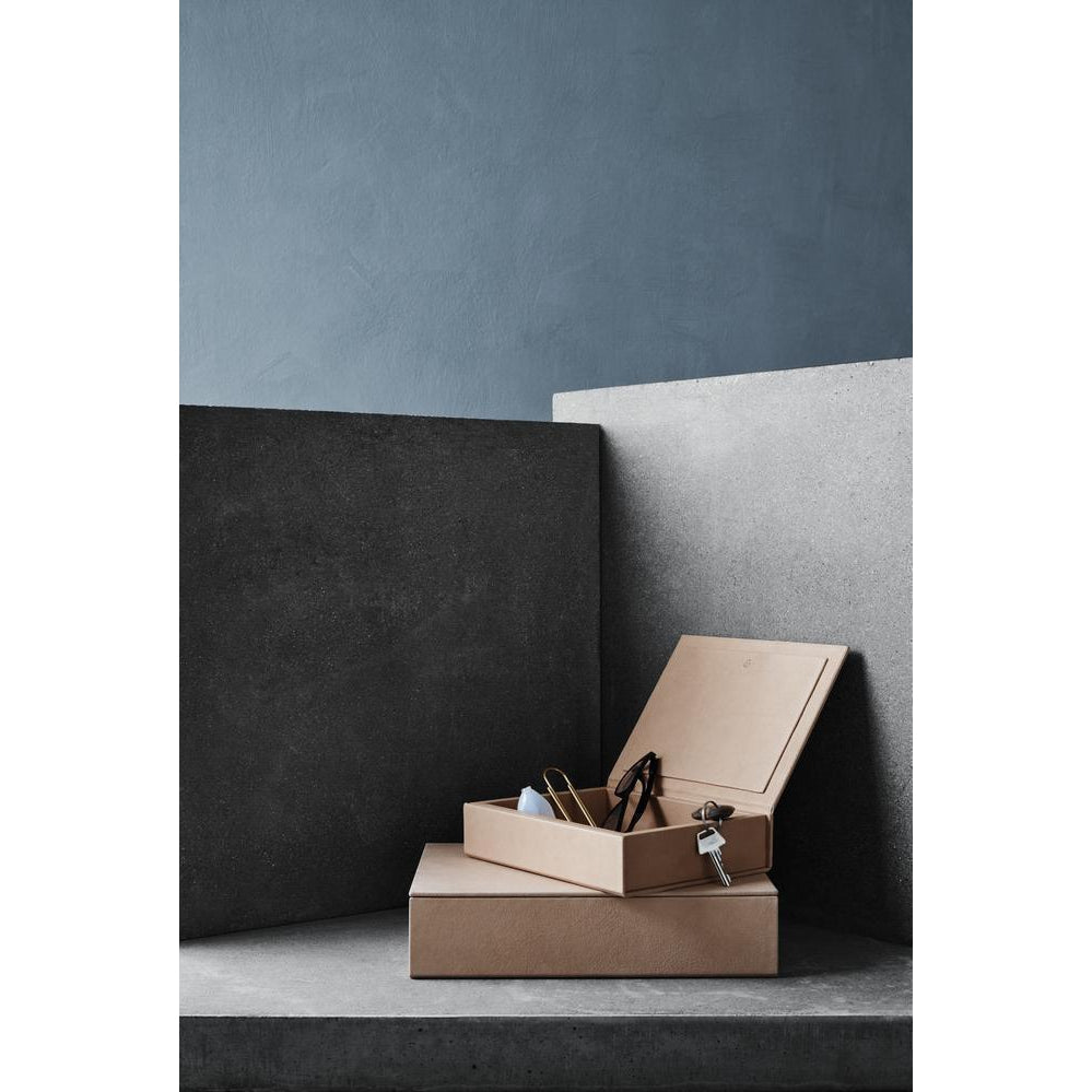 Fritz Hansen Objects August Sandgren Leather Box, 26 cm