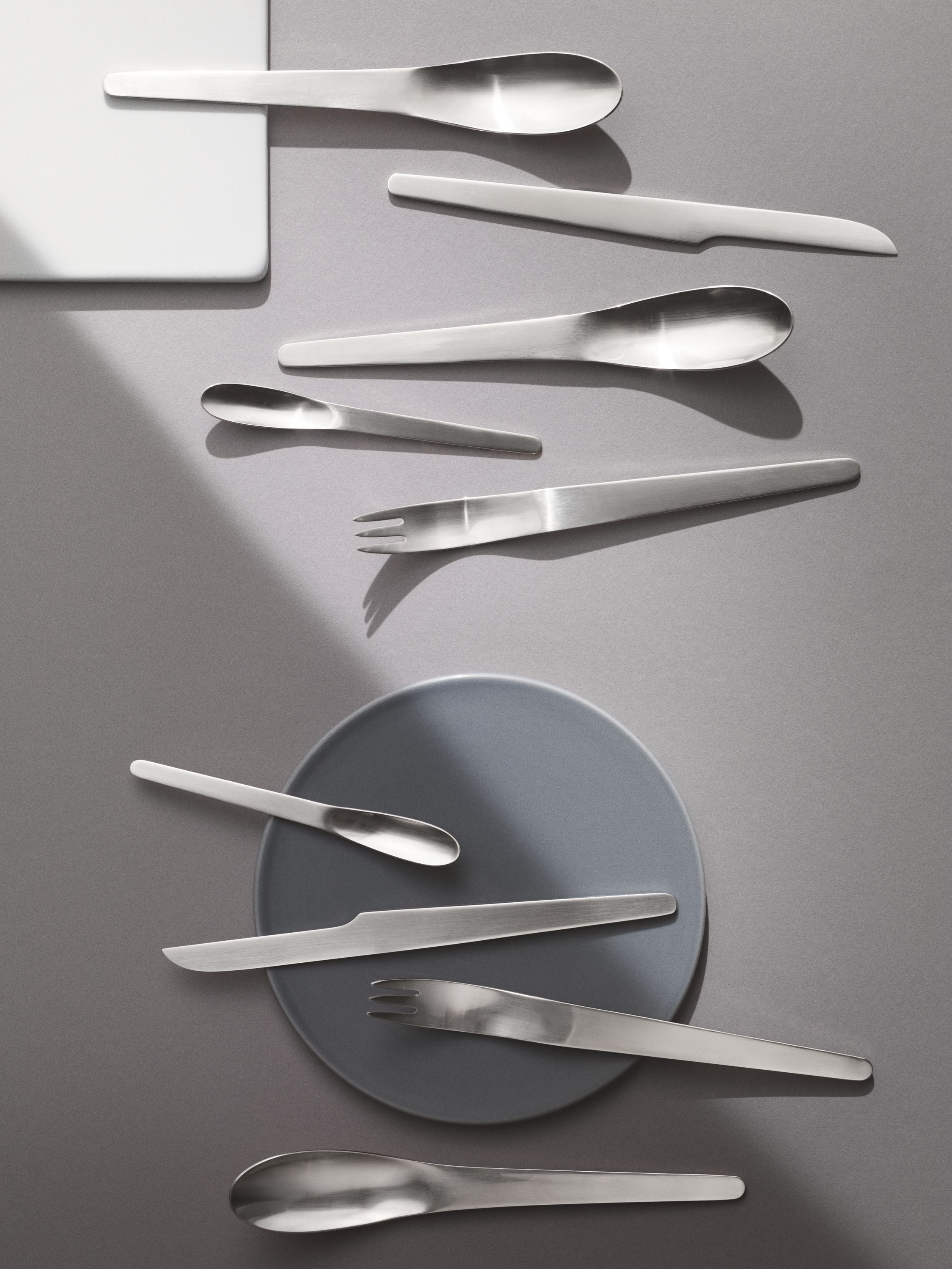Georg Jensen Arne Jacobsen Cutlery, 24 kusů
