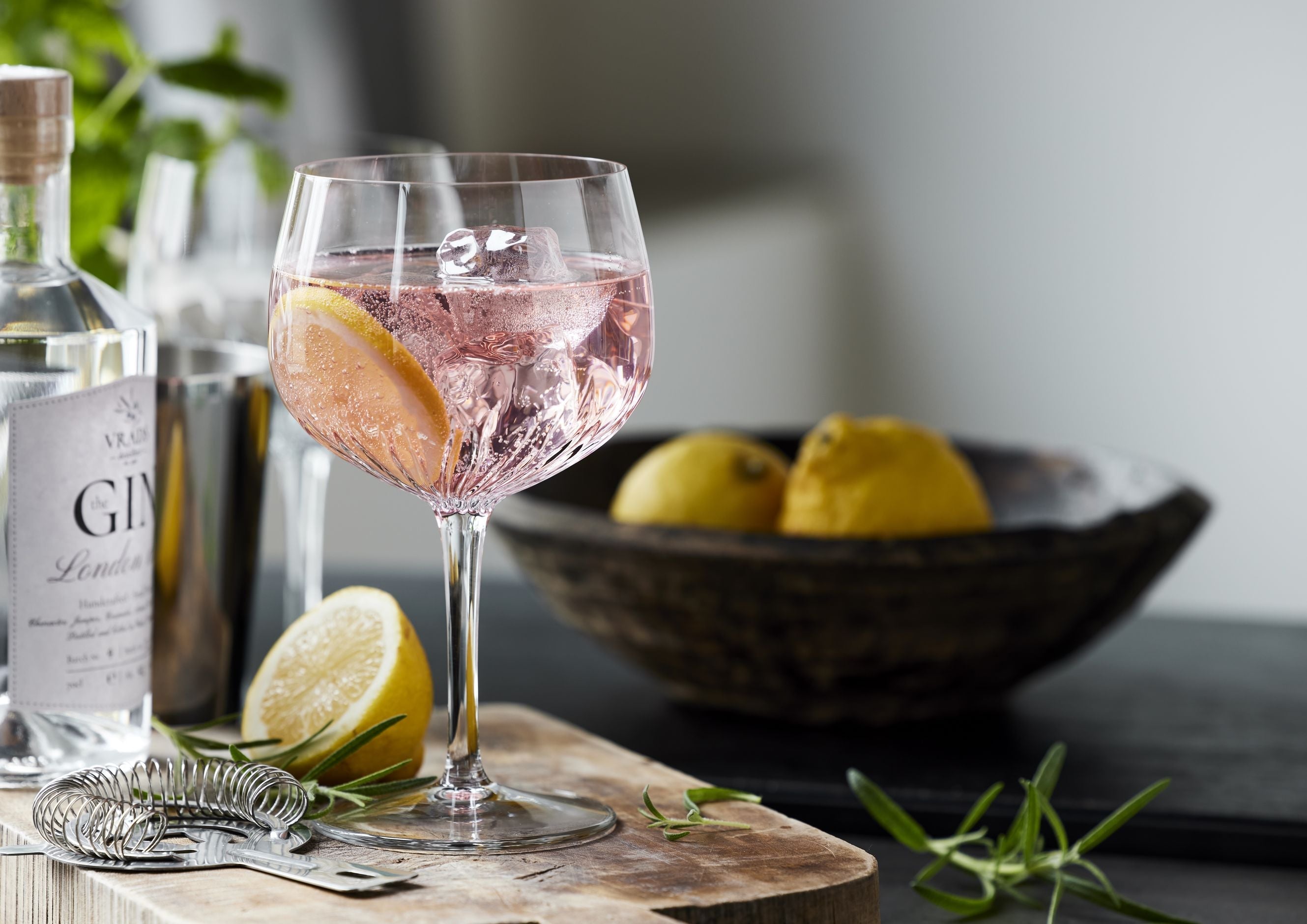 LUIGI BORMIOLI Mixologie Španělský gin a tonikum, 2 kusy