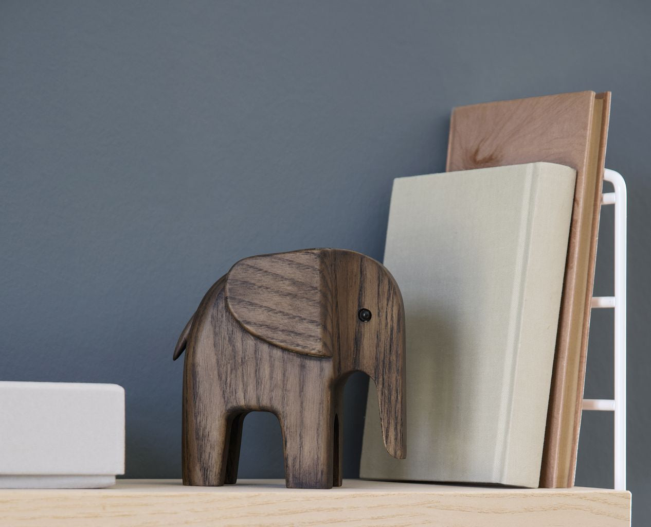 Novoform Design Baby Elephant Dekorativní postava, popel zbarven