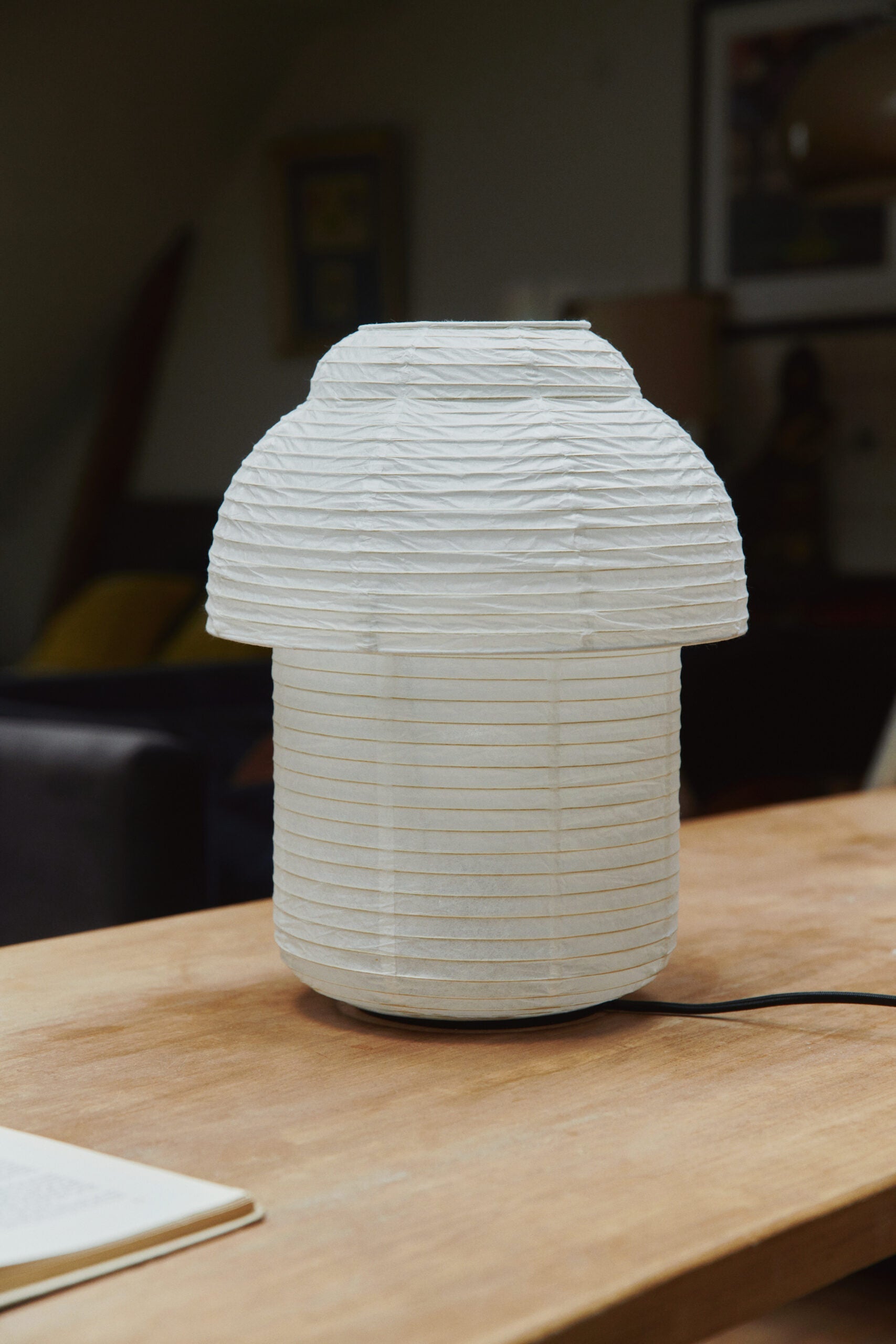 Vyrobeno ručně papírovou stolní lampou Ø30 dvojitý stůl, bílá