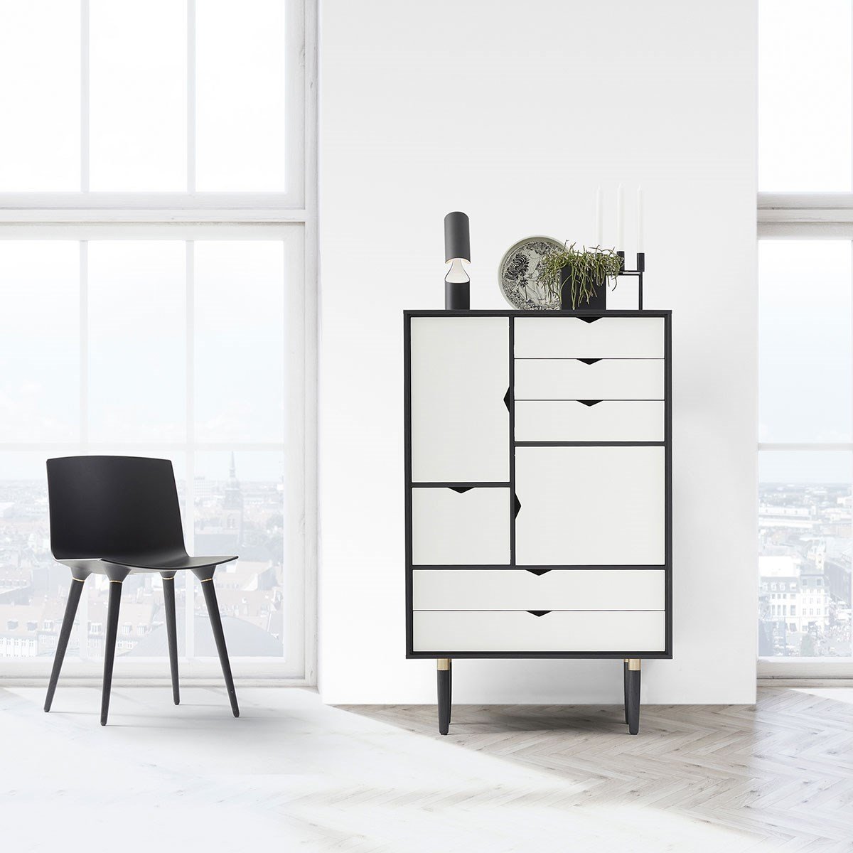 Andersen Furniture S5 Black, White Front