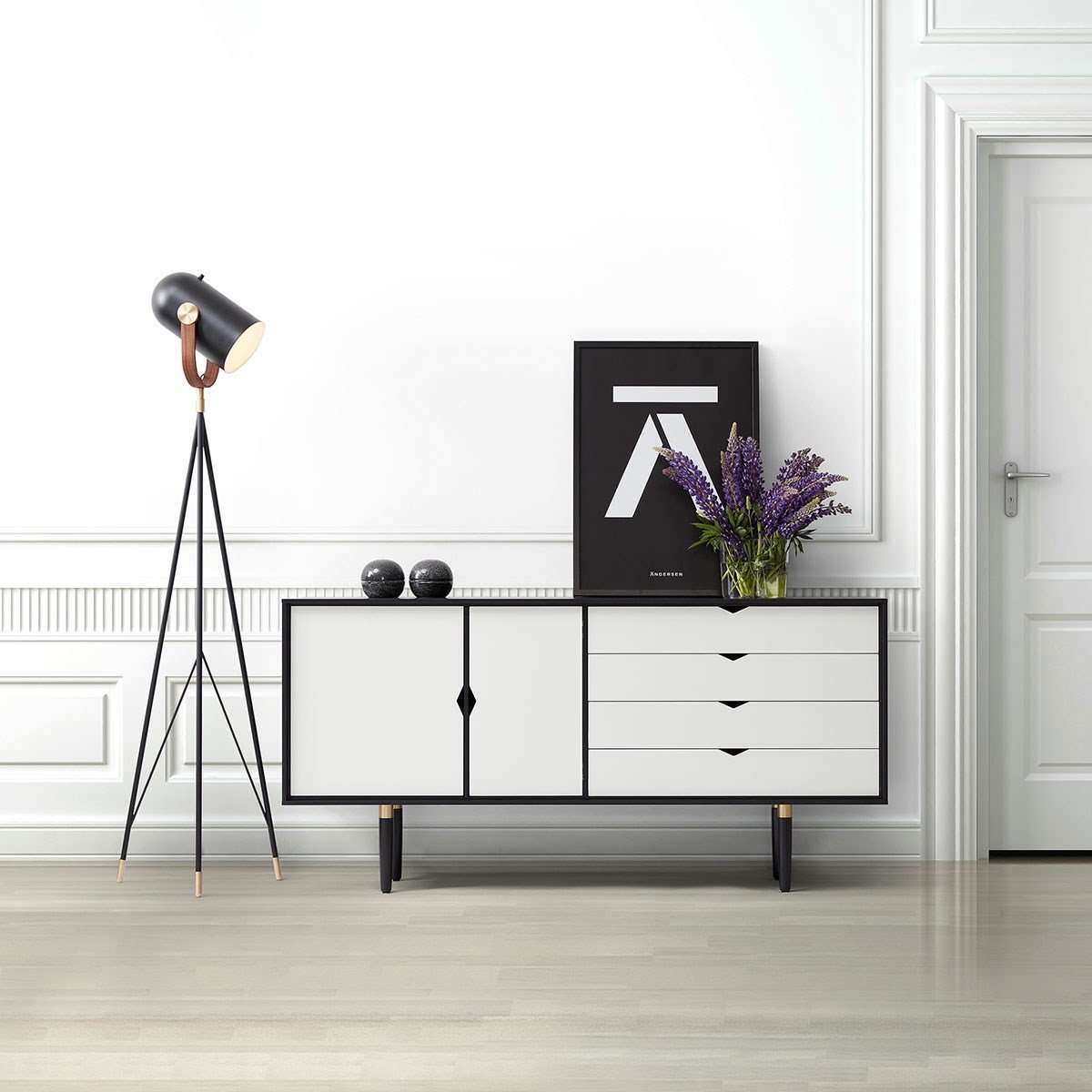 Andersen Furniture S6 příborník černá, bílá přední strana