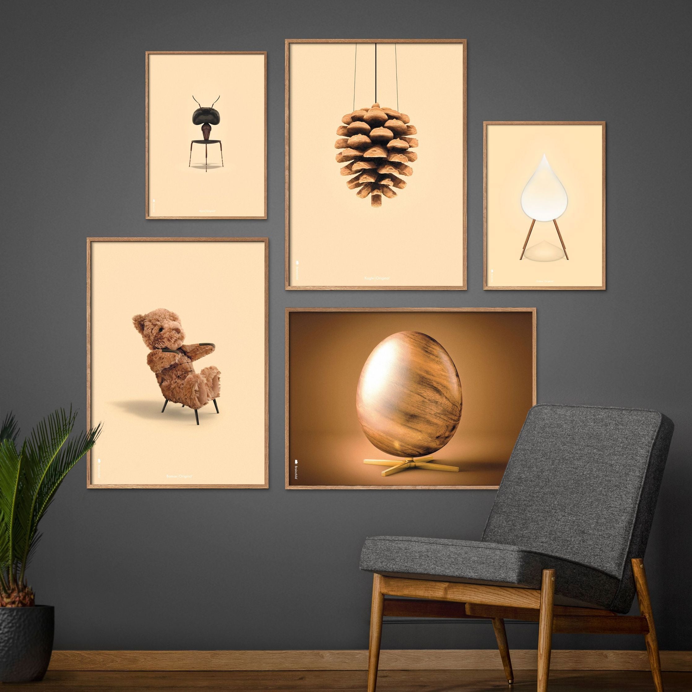 Brainchild Pine Cone Classic Poster, Frame Made Of Light Wood 30x40 Cm, Sand Colored Background