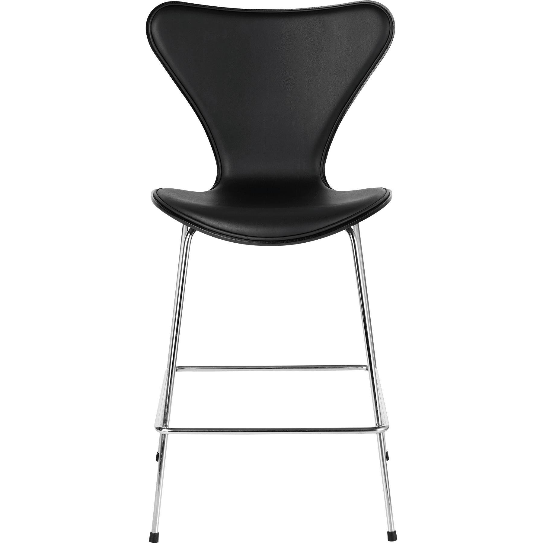 Fritz Hansen Serie 7 Bar Chair Front Čholína kůže 64 cm, měkká černá