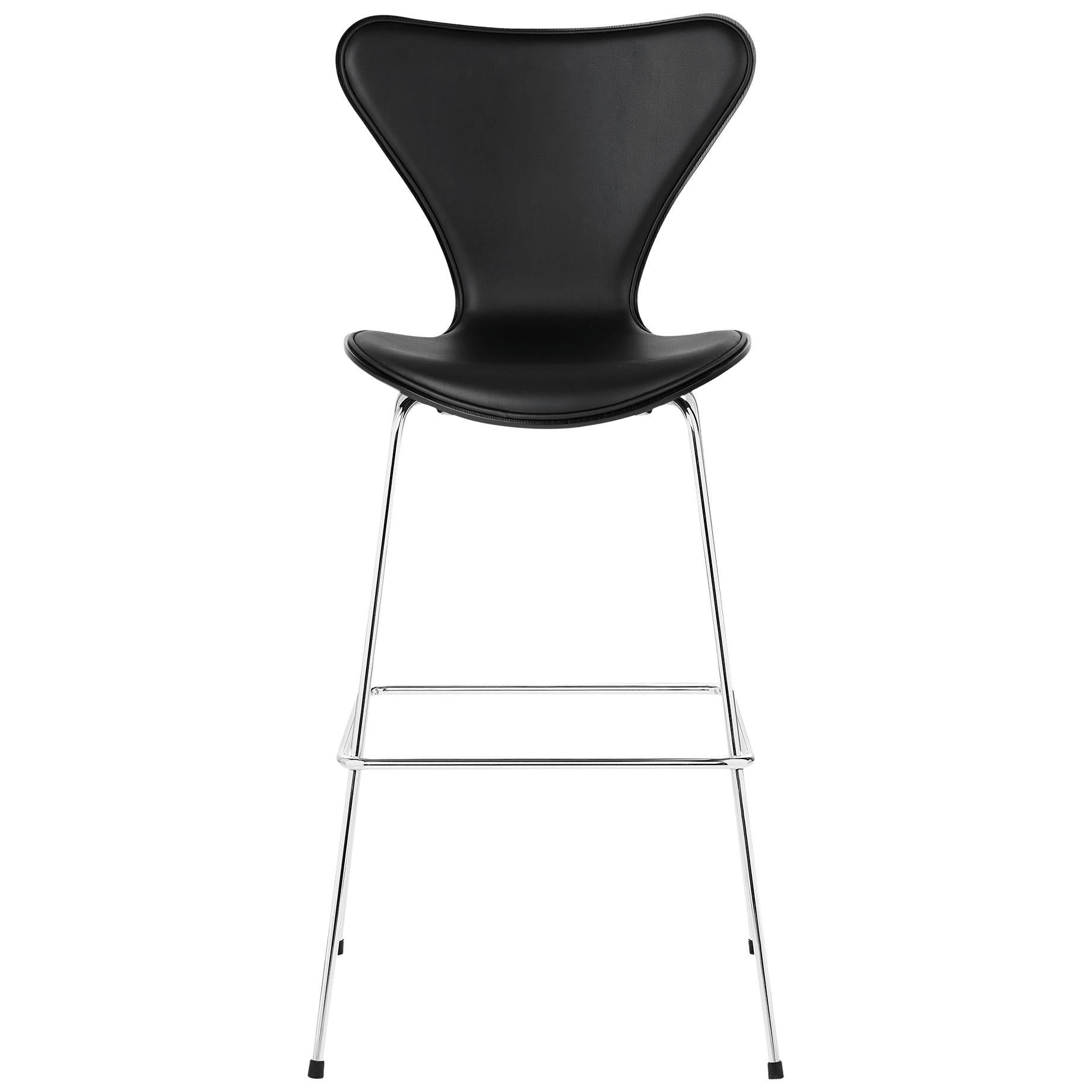 Fritz Hansen Serie 7 Bar Chair Front Čholína kůže 76 cm, Basic Black