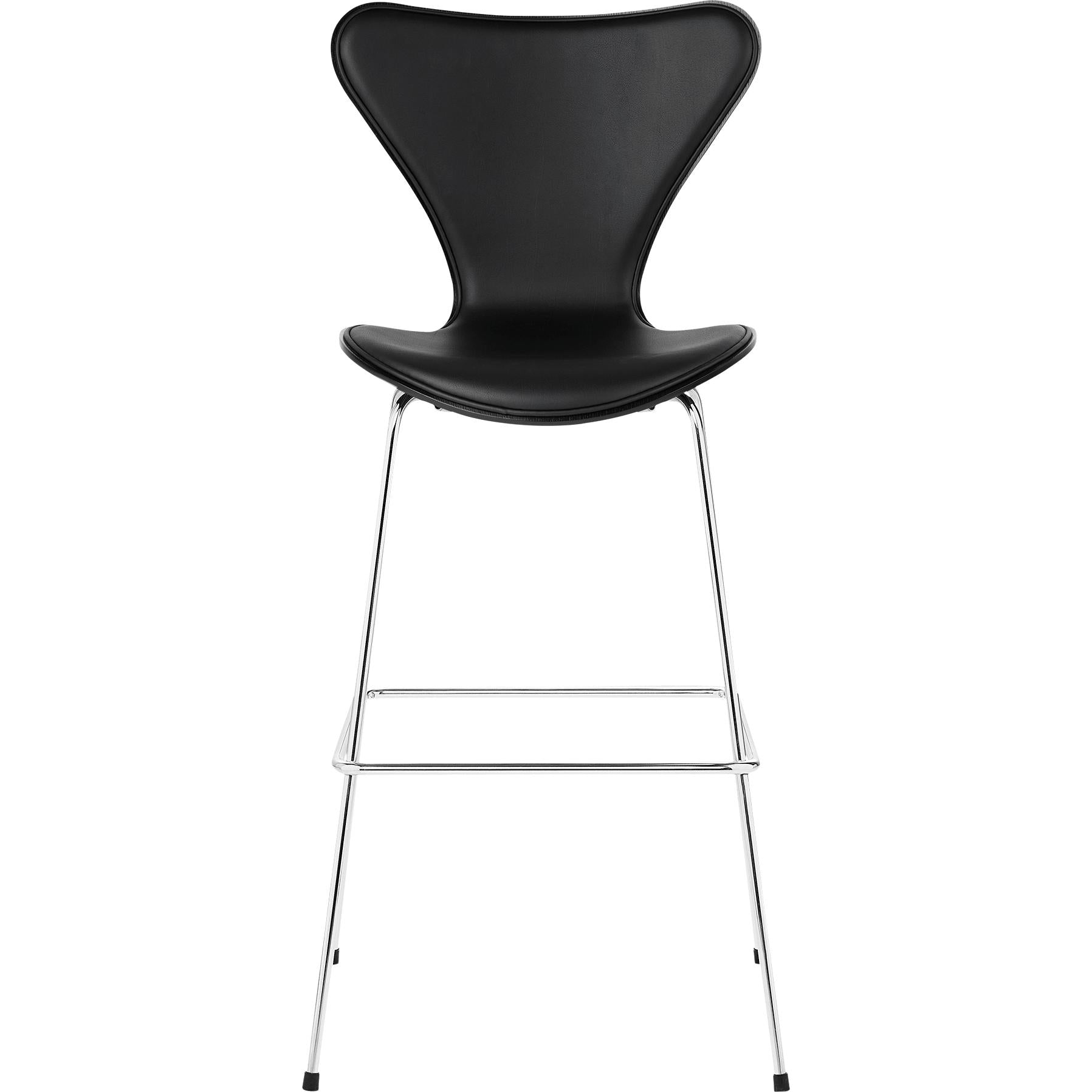 Fritz Hansen Serie 7 Bar Chair Front Čholína kůže 76 cm, měkká černá