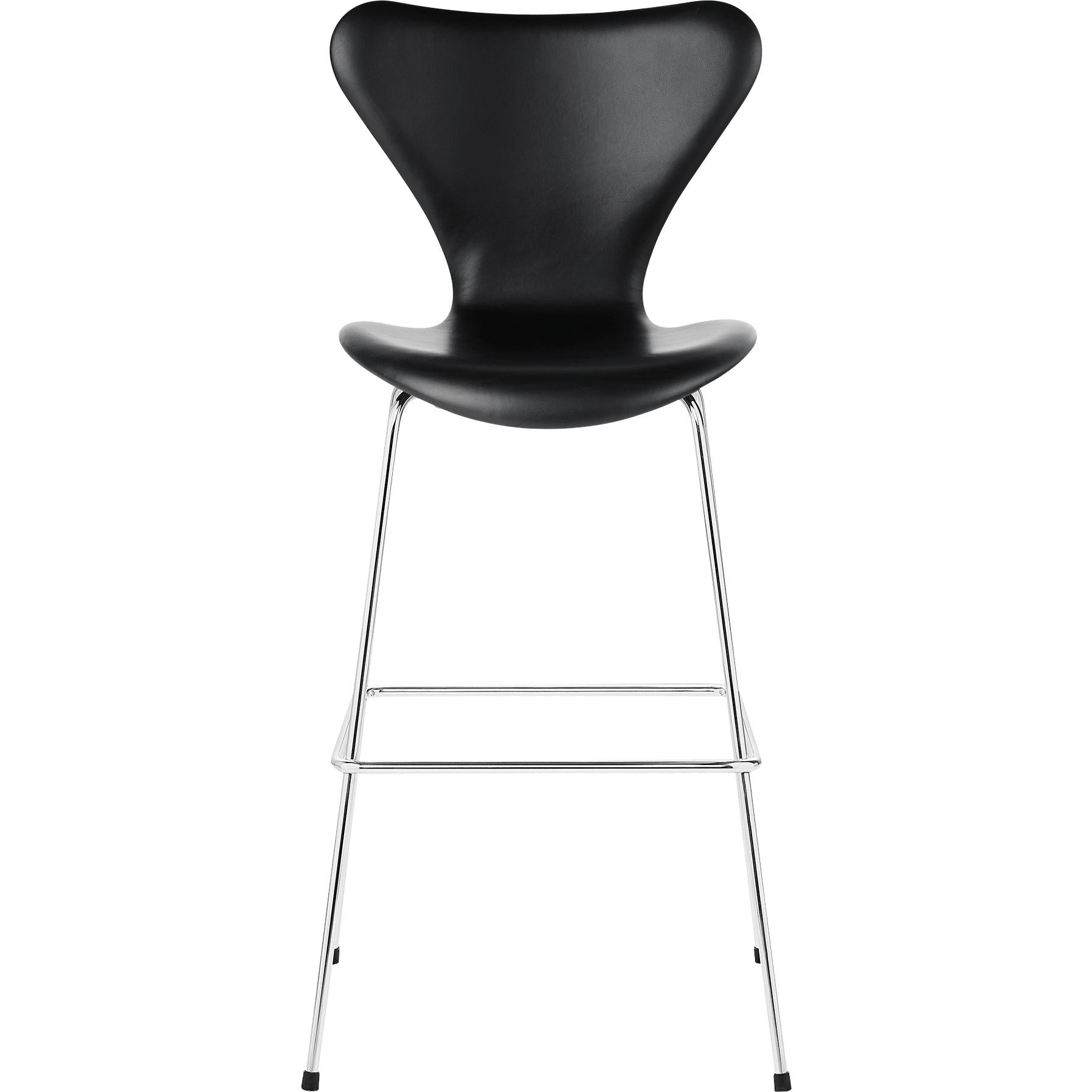 Fritz Hansen Serie 7 Bar Chair Full čalounění kůže 76 cm, měkká černá