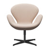 Fritz Hansen Swan Lounge Chair, černý lakovaný/Sunniva písek/měkká růžová