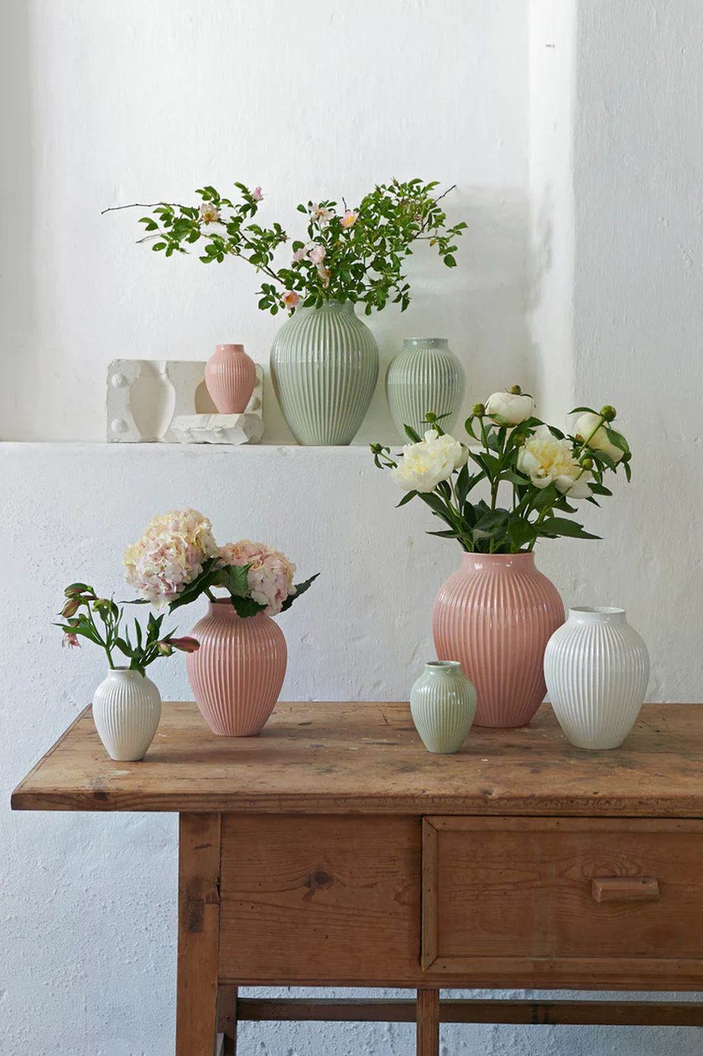 Knabstrup Keramik váza s drážkami H 20 cm, růžová, růžová
