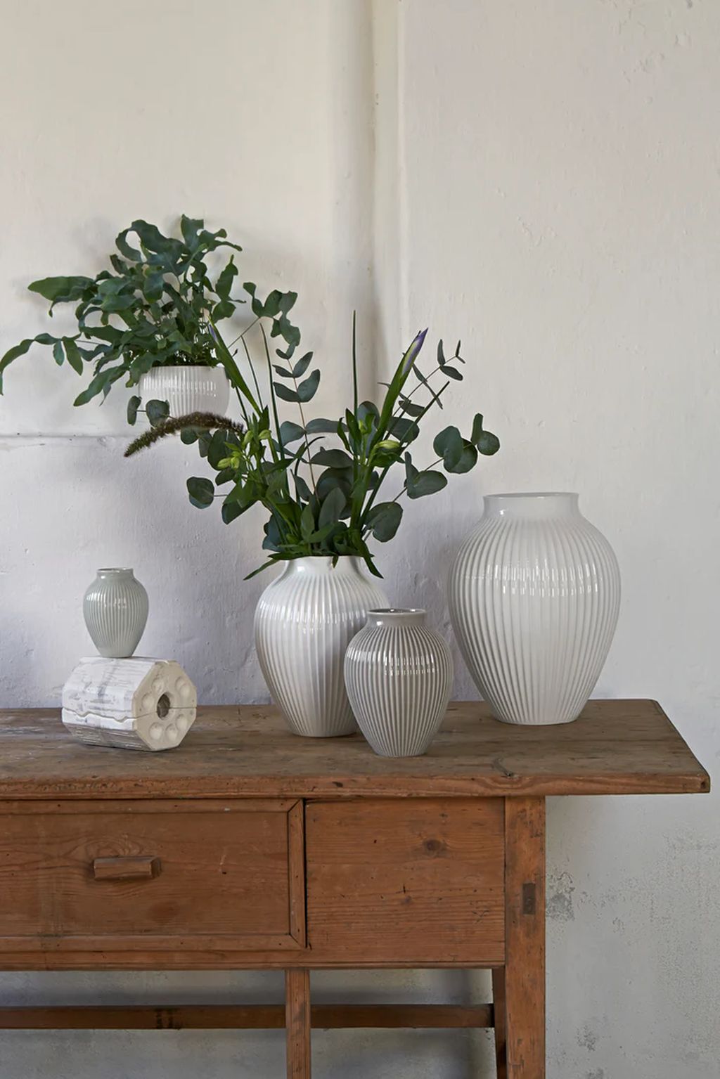 Knabstrup Keramik váza s drážkami h 27 cm, šedá