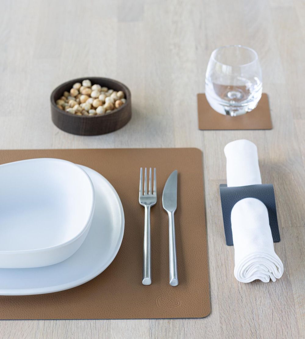 Lind Dna Square Placemat Serene Leather L, Natural