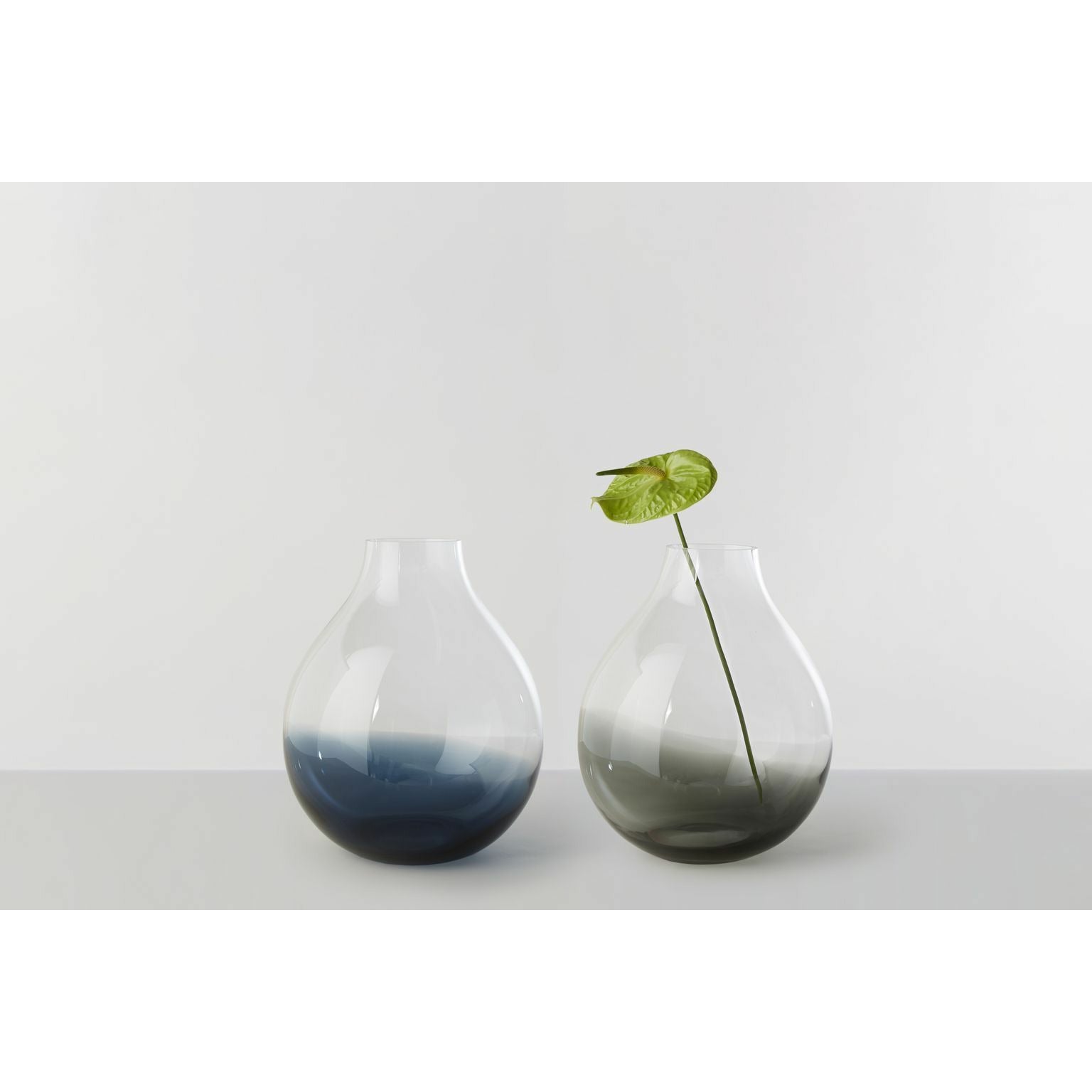 Ro Collection No. 24 Flower Vase, Smoked Grey