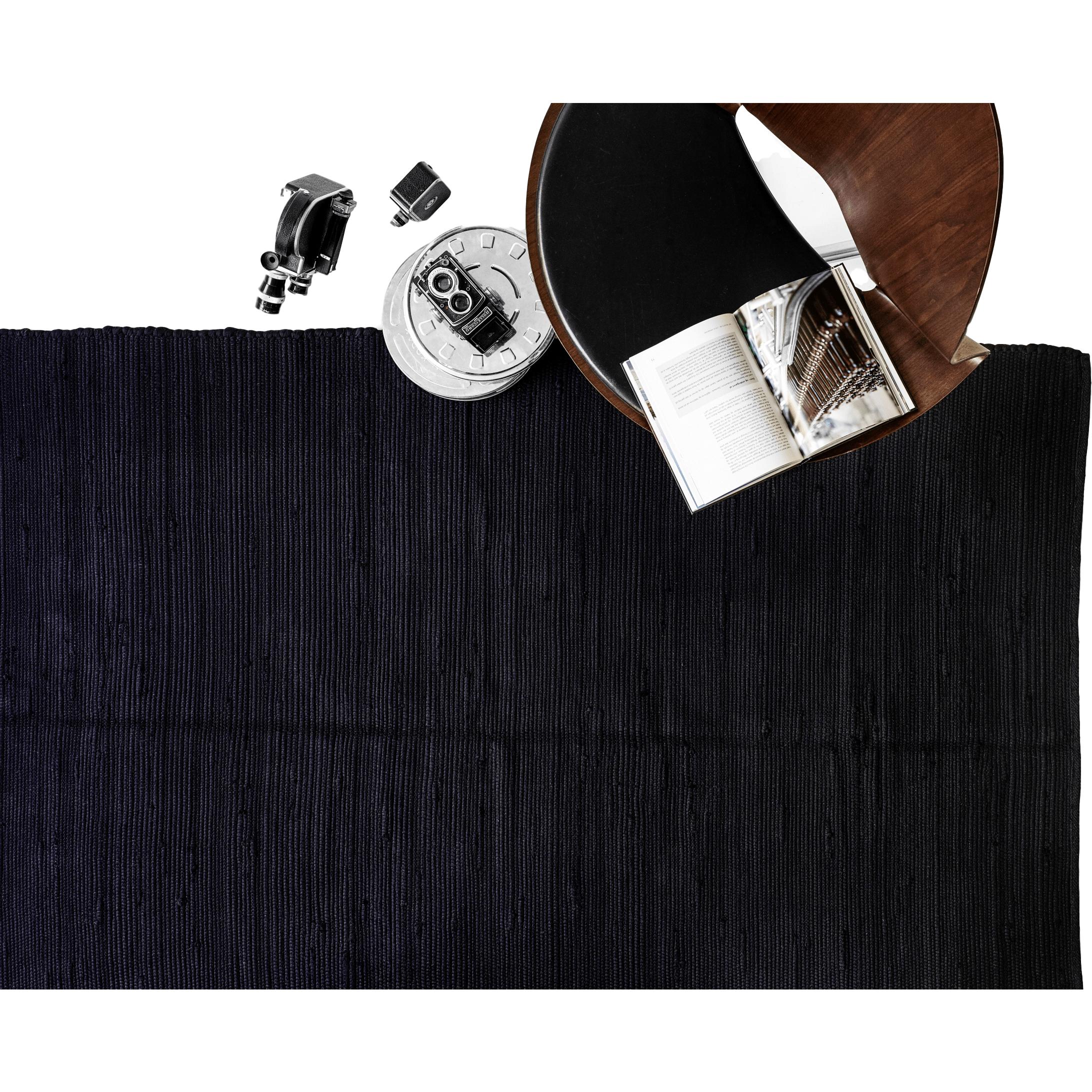 Koberec pevný bavlněný koberec černý, 170 x 240 cm