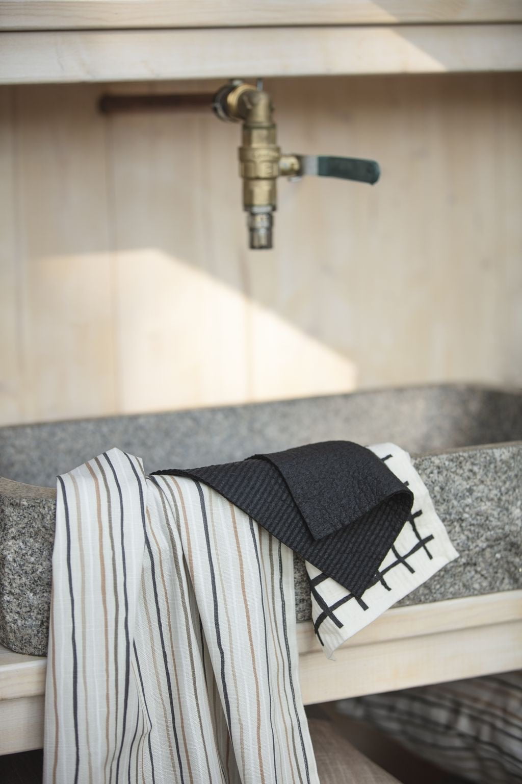 Spira Stripe čajový ručník 47x65 cm, přírodní