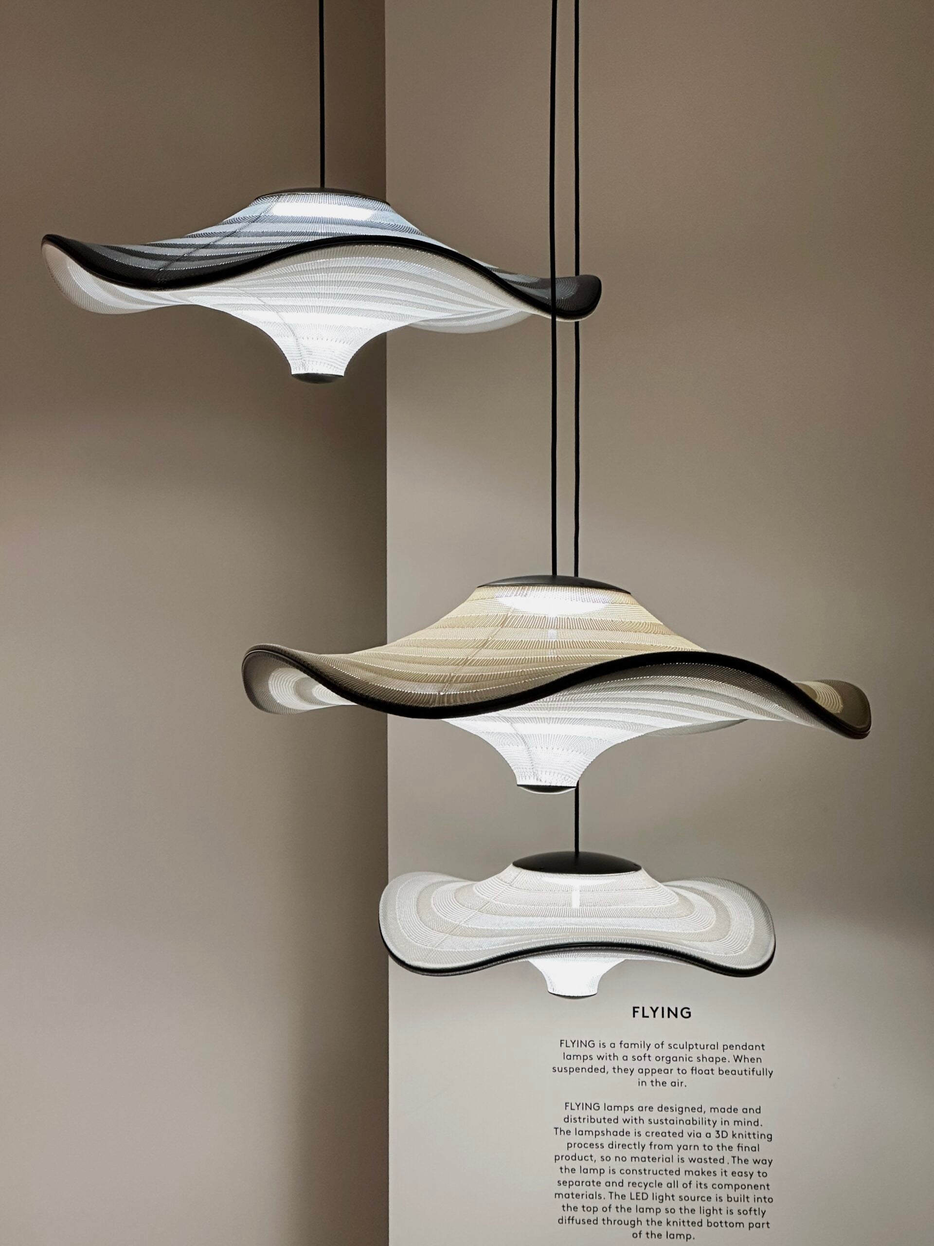 Vyrobeno ručně létající lampu Ø58, slonovinová bílá